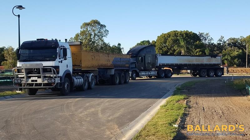 Freightliner & Moore Side Tipper truck