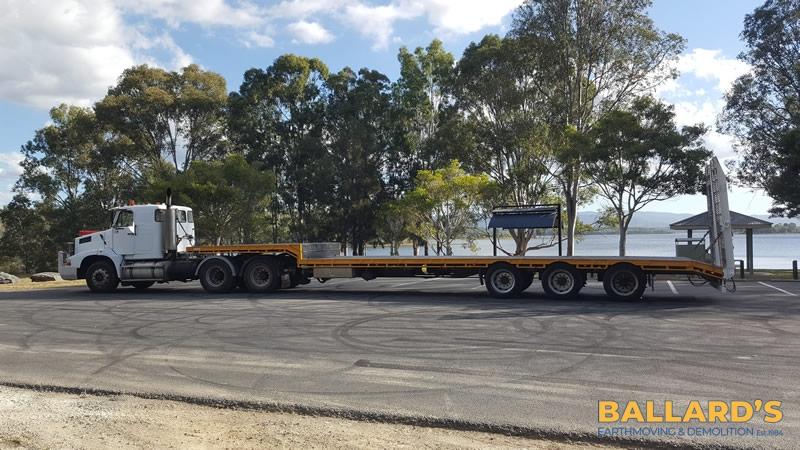 equipment haulage service Brisbane